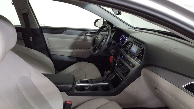 2015 Hyundai SONATA SE | Carrollton, TX | Legend Motorcars of Carrollton