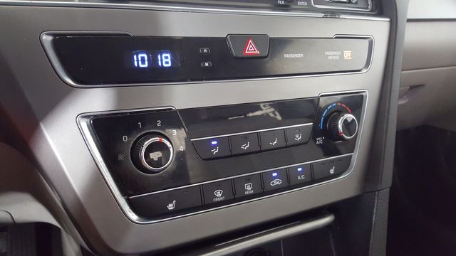 2015 Hyundai SONATA Sport | Carrollton, TX | Legend Motorcars of Carrollton 2015 Hyundai SONATA Sport | Carrollton, TX | Legend Motorcars of Carrollton