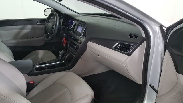 2015 Hyundai SONATA Sport | Carrollton, TX | Legend Motorcars of Carrollton