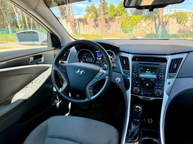 2015 Hyundai SONATA Hybrid Base 2015 Hyundai SONATA Hybrid Base