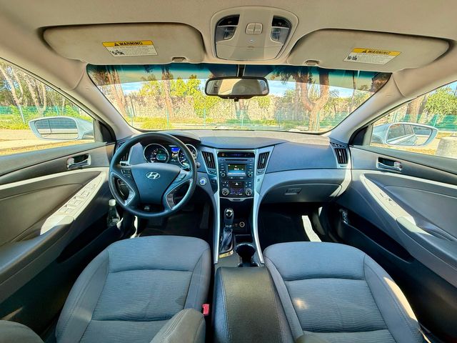 2015 Hyundai SONATA Hybrid Base 2015 Hyundai SONATA Hybrid Base