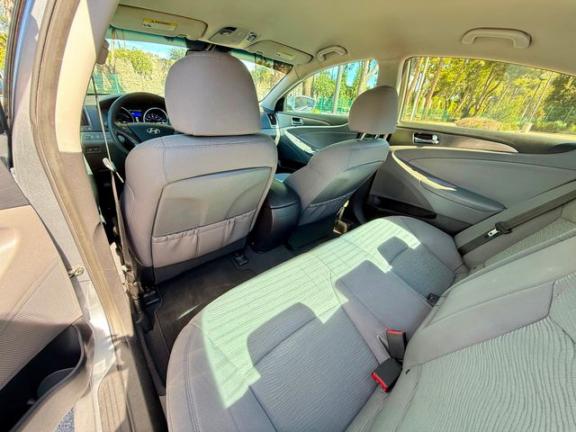 2015 Hyundai SONATA Hybrid Base 2015 Hyundai SONATA Hybrid Base