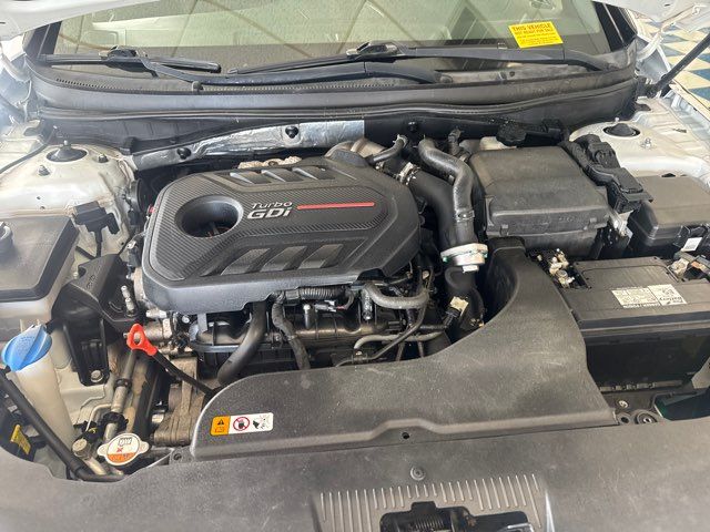 2015 Hyundai SONATA Sport 2.0T | Rome, GA | Knight's Car Store 2015 Hyundai SONATA Sport 2.0T | Rome, GA | Knight's Car Store