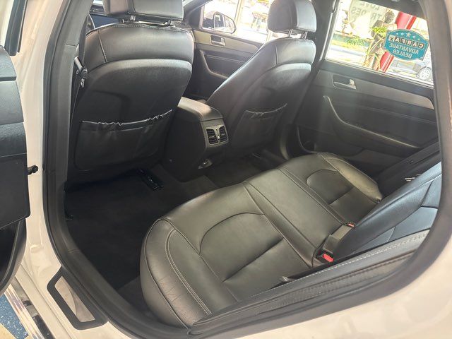 2015 Hyundai SONATA Sport 2.0T | Rome, GA | Knight's Car Store 2015 Hyundai SONATA Sport 2.0T | Rome, GA | Knight's Car Store