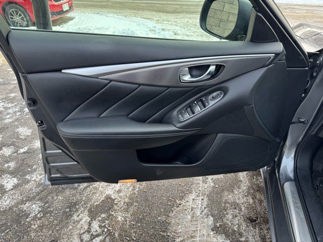 2015 INFINITI Q50 Premium