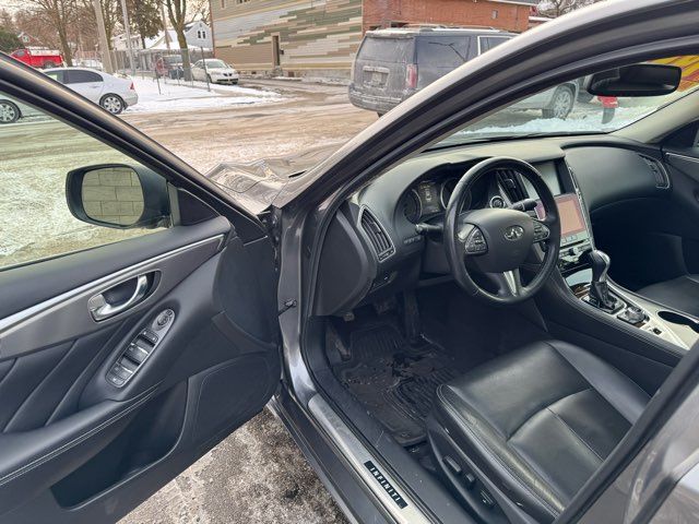 2015 INFINITI Q50 Premium