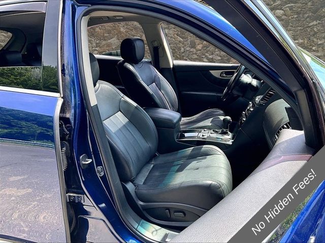 2015 INFINITI QX70