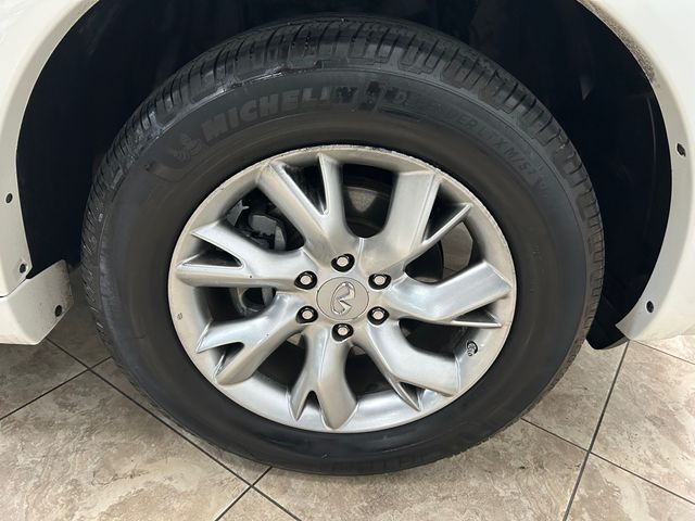 2015 INFINITI QX80 Base