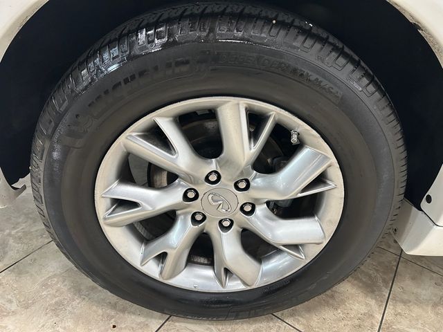 2015 INFINITI QX80 Base