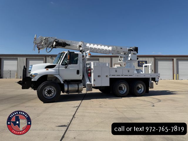 2015 International 7400 Digger Derrick
