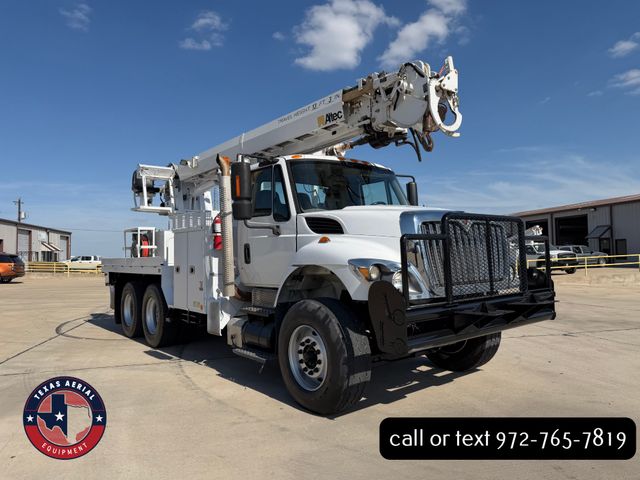 2015 International 7400 Digger Derrick
