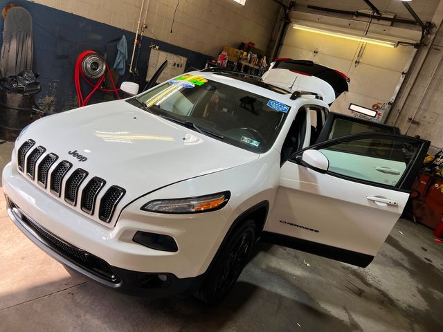 2015 Jeep Cherokee 4x4 Altitude | Bentleyville, Pennsylvania | Tregembo Motors