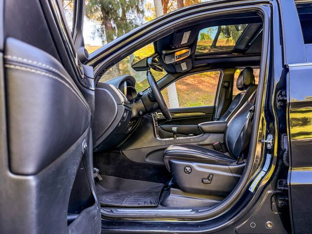 2015 Jeep Grand Cherokee Overland 4WD - Diesel | Agoura Hills, CA | SoCal Auto Group 2015 Jeep Grand Cherokee Overland 4WD - Diesel | Agoura Hills, CA | SoCal Auto Group