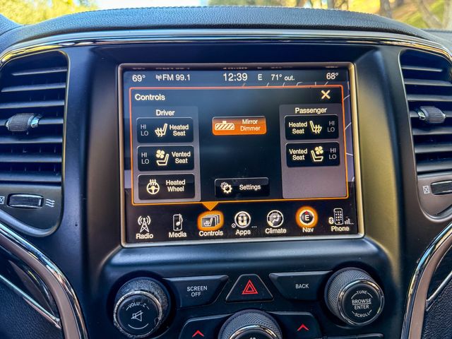 2015 Jeep Grand Cherokee Overland 4WD - Diesel | Agoura Hills, CA | SoCal Auto Group 2015 Jeep Grand Cherokee Overland 4WD - Diesel | Agoura Hills, CA | SoCal Auto Group