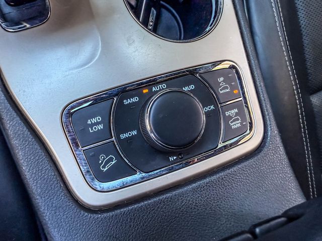 2015 Jeep Grand Cherokee Overland 4WD - Diesel | Agoura Hills, CA | SoCal Auto Group 2015 Jeep Grand Cherokee Overland 4WD - Diesel | Agoura Hills, CA | SoCal Auto Group