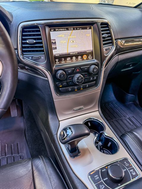 2015 Jeep Grand Cherokee Overland 4WD - Diesel | Agoura Hills, CA | SoCal Auto Group 2015 Jeep Grand Cherokee Overland 4WD - Diesel | Agoura Hills, CA | SoCal Auto Group