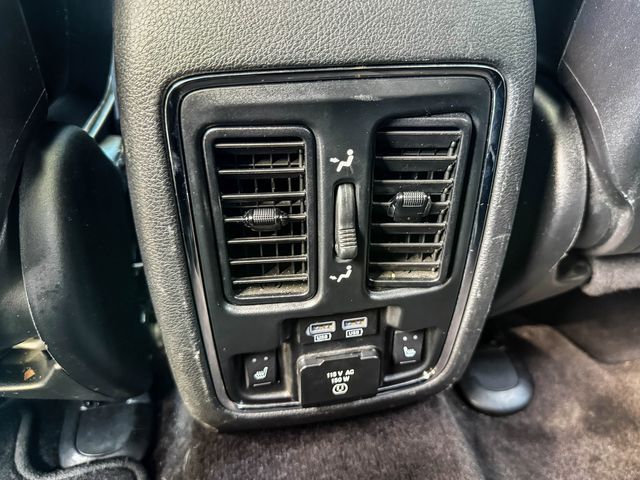 2015 Jeep Grand Cherokee High Altitude | Agoura Hills, CA | SoCal Auto Group 2015 Jeep Grand Cherokee High Altitude | Agoura Hills, CA | SoCal Auto Group