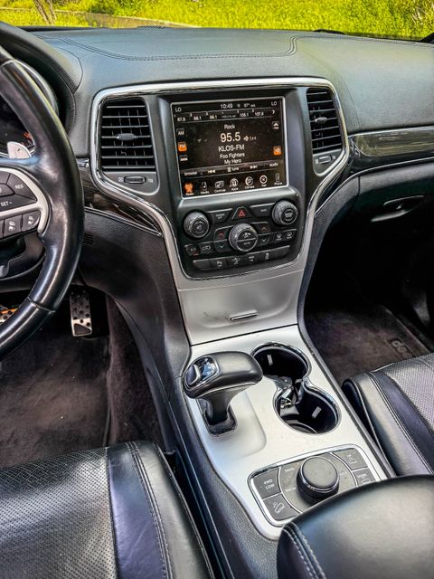 2015 Jeep Grand Cherokee High Altitude | Agoura Hills, CA | SoCal Auto Group 2015 Jeep Grand Cherokee High Altitude | Agoura Hills, CA | SoCal Auto Group