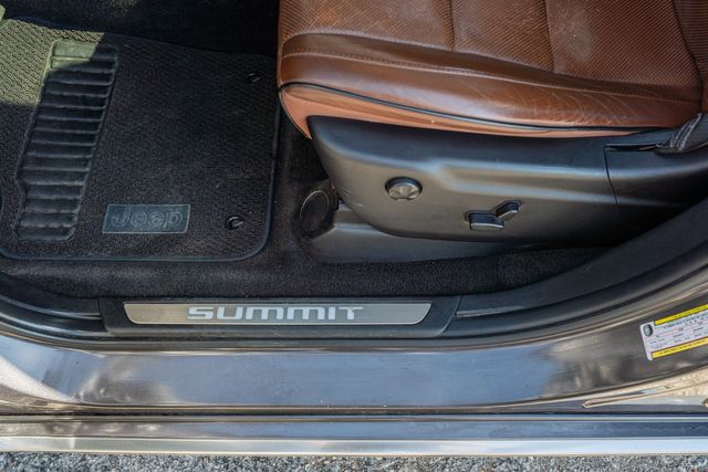 2015 Jeep Grand Cherokee Summit 4X4 / 5.7L HEMI V8 / LUXURY / LOADED | Austin, TX | Rocky Mountain Truck Stop Austin 2015 Jeep Grand Cherokee Summit 4X4 / 5.7L HEMI V8 / LUXURY / LOADED | Austin, TX | Rocky Mountain Truck Stop Austin