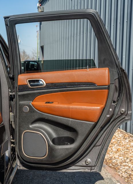 2015 Jeep Grand Cherokee Summit 4X4 / 5.7L HEMI V8 / LUXURY / LOADED | Austin, TX | Rocky Mountain Truck Stop Austin