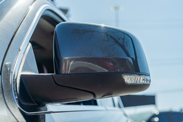 2015 Jeep Grand Cherokee Summit 4X4 / 5.7L HEMI V8 / LUXURY / LOADED | Austin, TX | Rocky Mountain Truck Stop Austin