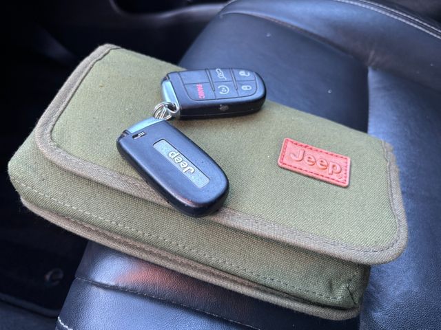 2015 Jeep Grand Cherokee Limited | Brea, CA | Zeus Auto Dealers