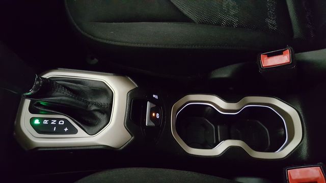 2015 Jeep Renegade Latitude | Carrollton, TX | Legend Motorcars of Carrollton