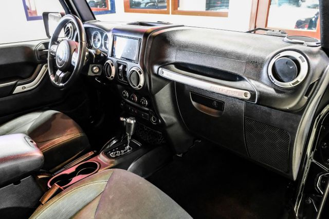 2015 Jeep Wrangler Unlimited Sahara | Addison, TX | Mr Car Guys 2015 Jeep Wrangler Unlimited Sahara | Addison, TX | Mr Car Guys