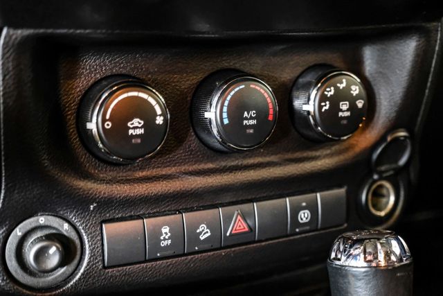 2015 Jeep Wrangler Unlimited Sahara | Addison, TX | Mr Car Guys 2015 Jeep Wrangler Unlimited Sahara | Addison, TX | Mr Car Guys