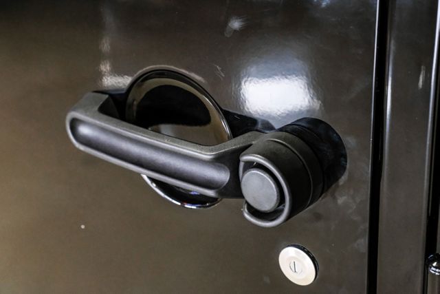 2015 Jeep Wrangler Unlimited Sahara | Addison, TX | Mr Car Guys 2015 Jeep Wrangler Unlimited Sahara | Addison, TX | Mr Car Guys