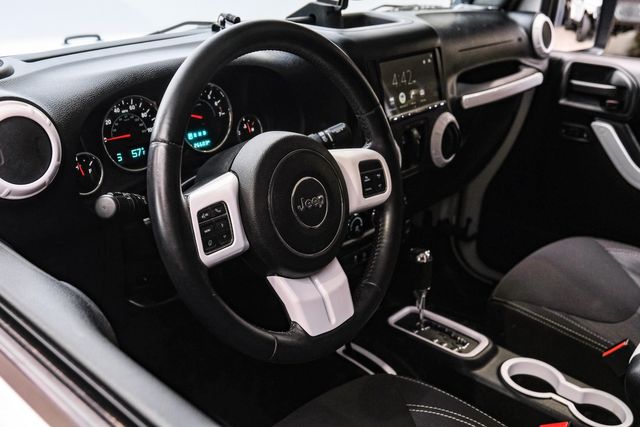 2015 Jeep Wrangler Unlimited Rubicon 4X4, AUTO, LIFTED, HARDTOP, 26K | Carrollton, TX | Texas Vehicle Exchange 2015 Jeep Wrangler Unlimited Rubicon 4X4, AUTO, LIFTED, HARDTOP, 26K | Carrollton, TX | Texas Vehicle Exchange