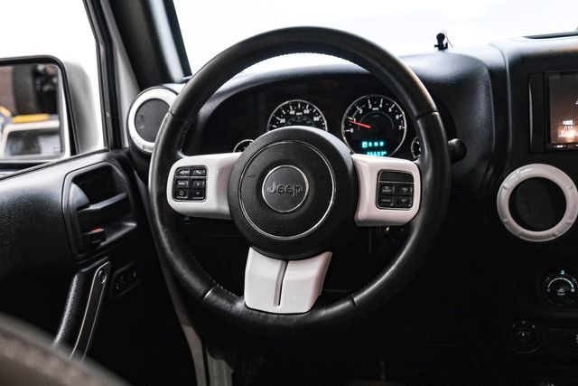 2015 Jeep Wrangler Unlimited Rubicon 4X4, AUTO, LIFTED, HARDTOP, 26K | Carrollton, TX | Texas Vehicle Exchange 2015 Jeep Wrangler Unlimited Rubicon 4X4, AUTO, LIFTED, HARDTOP, 26K | Carrollton, TX | Texas Vehicle Exchange