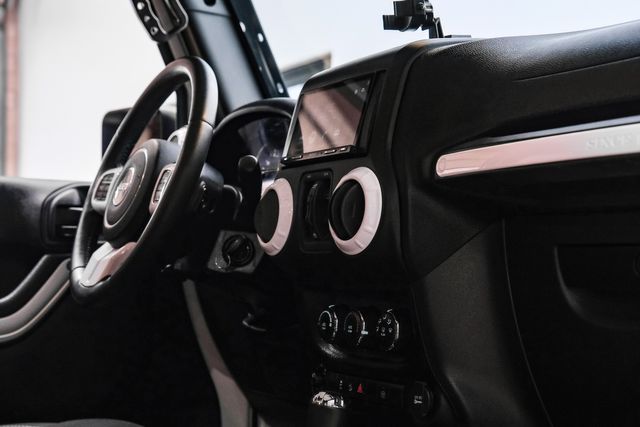 2015 Jeep Wrangler Unlimited Rubicon 4X4, AUTO, LIFTED, HARDTOP, 26K | Carrollton, TX | Texas Vehicle Exchange 2015 Jeep Wrangler Unlimited Rubicon 4X4, AUTO, LIFTED, HARDTOP, 26K | Carrollton, TX | Texas Vehicle Exchange