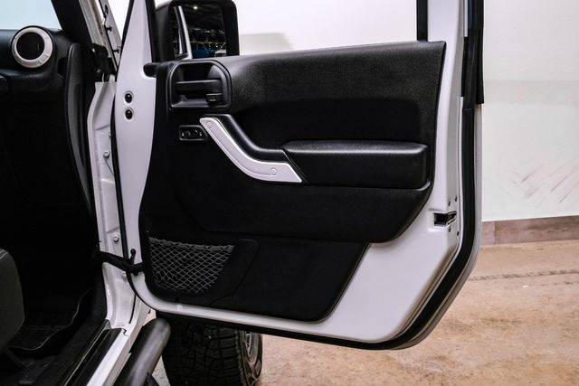 2015 Jeep Wrangler Unlimited Rubicon 4X4, AUTO, LIFTED, HARDTOP, 26K | Carrollton, TX | Texas Vehicle Exchange 2015 Jeep Wrangler Unlimited Rubicon 4X4, AUTO, LIFTED, HARDTOP, 26K | Carrollton, TX | Texas Vehicle Exchange