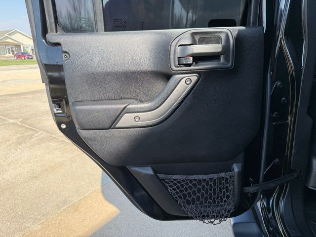 2015 Jeep Wrangler Unlimited Sport | Gifford, IL | Trav's Automotive 2015 Jeep Wrangler Unlimited Sport | Gifford, IL | Trav's Automotive