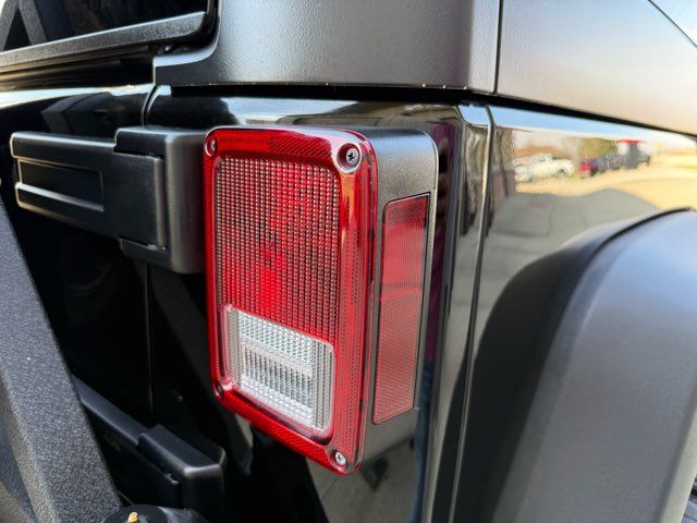 2015 Jeep Wrangler Unlimited Sport | Gifford, IL | Trav's Automotive 2015 Jeep Wrangler Unlimited Sport | Gifford, IL | Trav's Automotive