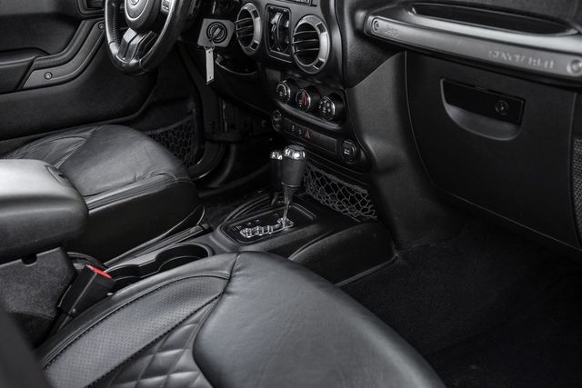 2015 Jeep Wrangler Unlimited Sport Connectivity Group Freedom Top 3PC Hardtop 2015 Jeep Wrangler Unlimited Sport Connectivity Group Freedom Top 3PC Hardtop