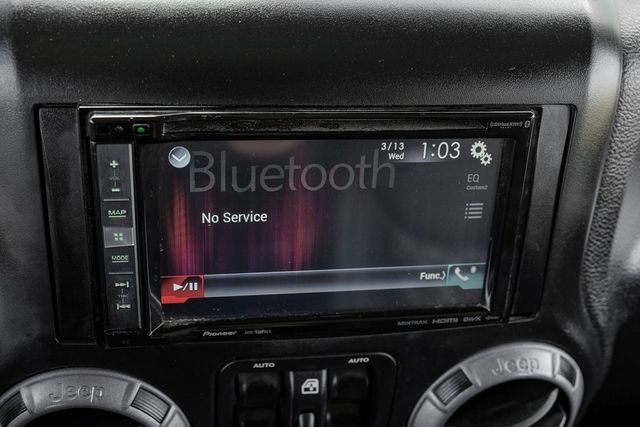 2015 Jeep Wrangler Unlimited Sport Connectivity Group Freedom Top 3PC Hardtop 2015 Jeep Wrangler Unlimited Sport Connectivity Group Freedom Top 3PC Hardtop