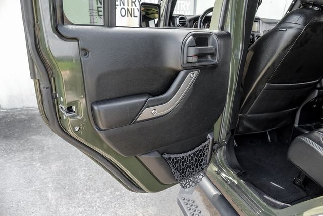 2015 Jeep Wrangler Unlimited Sport Connectivity Group Freedom Top 3PC Hardtop 2015 Jeep Wrangler Unlimited Sport Connectivity Group Freedom Top 3PC Hardtop