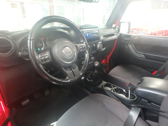 2015 Jeep Wrangler Unlimited Sport 6-spd manual- new water pump, a/c compressor, brakes,