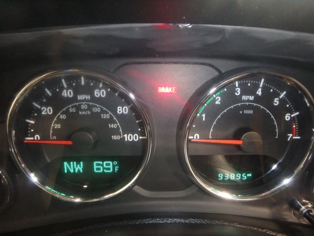 2015 Jeep Wrangler Unlimited Sport 6-spd manual- new water pump, a/c compressor, brakes,