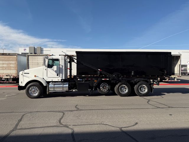 2015 Kenworth T800 Roll Off Truck