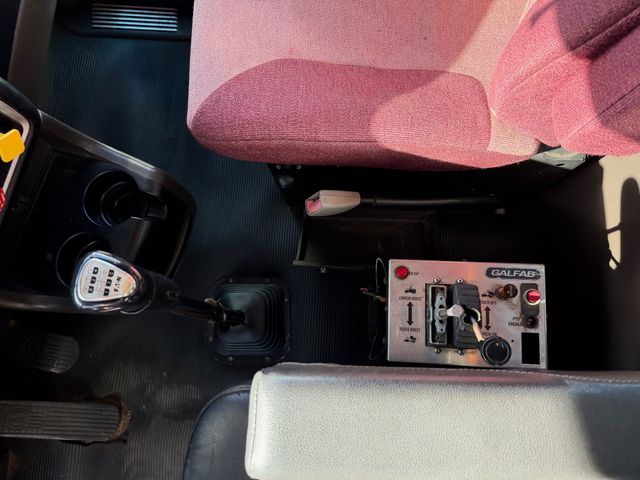 2015 Kenworth T800 Roll Off Truck