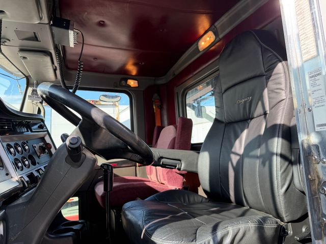 2015 Kenworth T800 Roll Off Truck