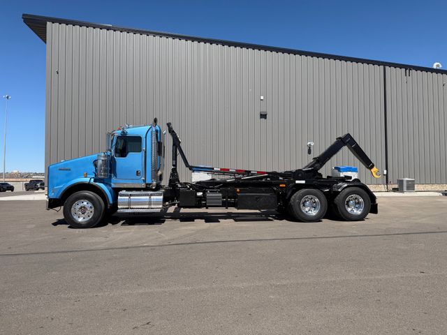 2015 Kenworth T800 Hooklift Truck 