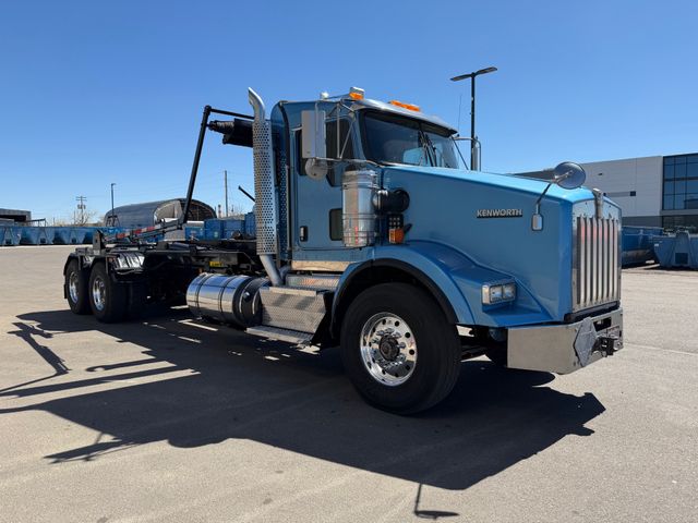 2015 Kenworth T800 Hooklift Truck 