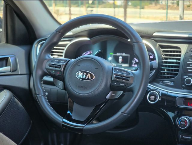 2015 Kia Optima Hybrid Base 2015 Kia Optima Hybrid Base