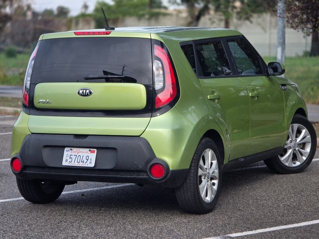 2015 Kia Soul + 2015 Kia Soul +