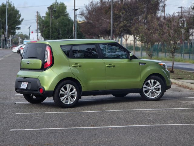 2015 Kia Soul + 2015 Kia Soul +