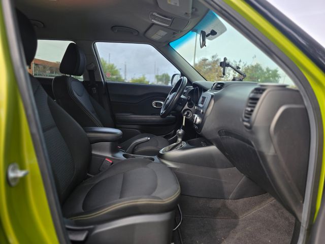 2015 Kia Soul + 2015 Kia Soul +